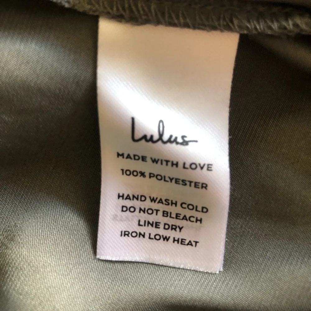 Lulu’s Woman’s Ain't It Grand Olive Green Satin Surplice Romper Size M/L - Picture 10 of 16